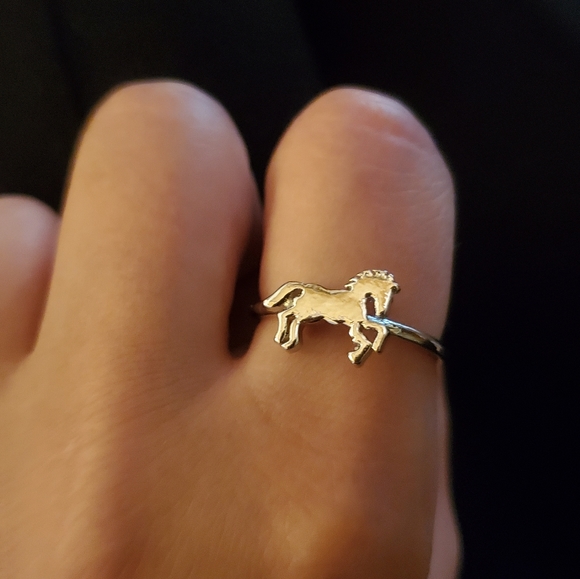 NWOT Silver Horse Ring - Picture 3 of 10